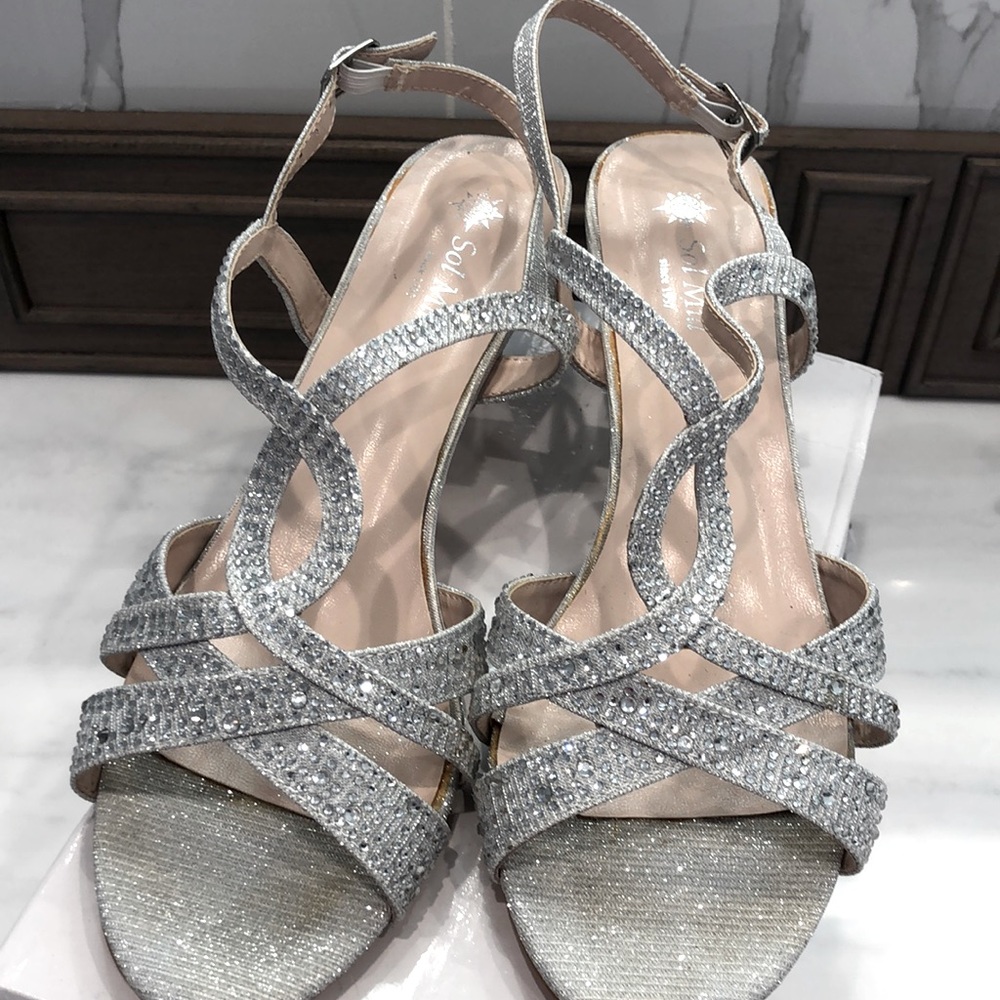 Dressy sling back